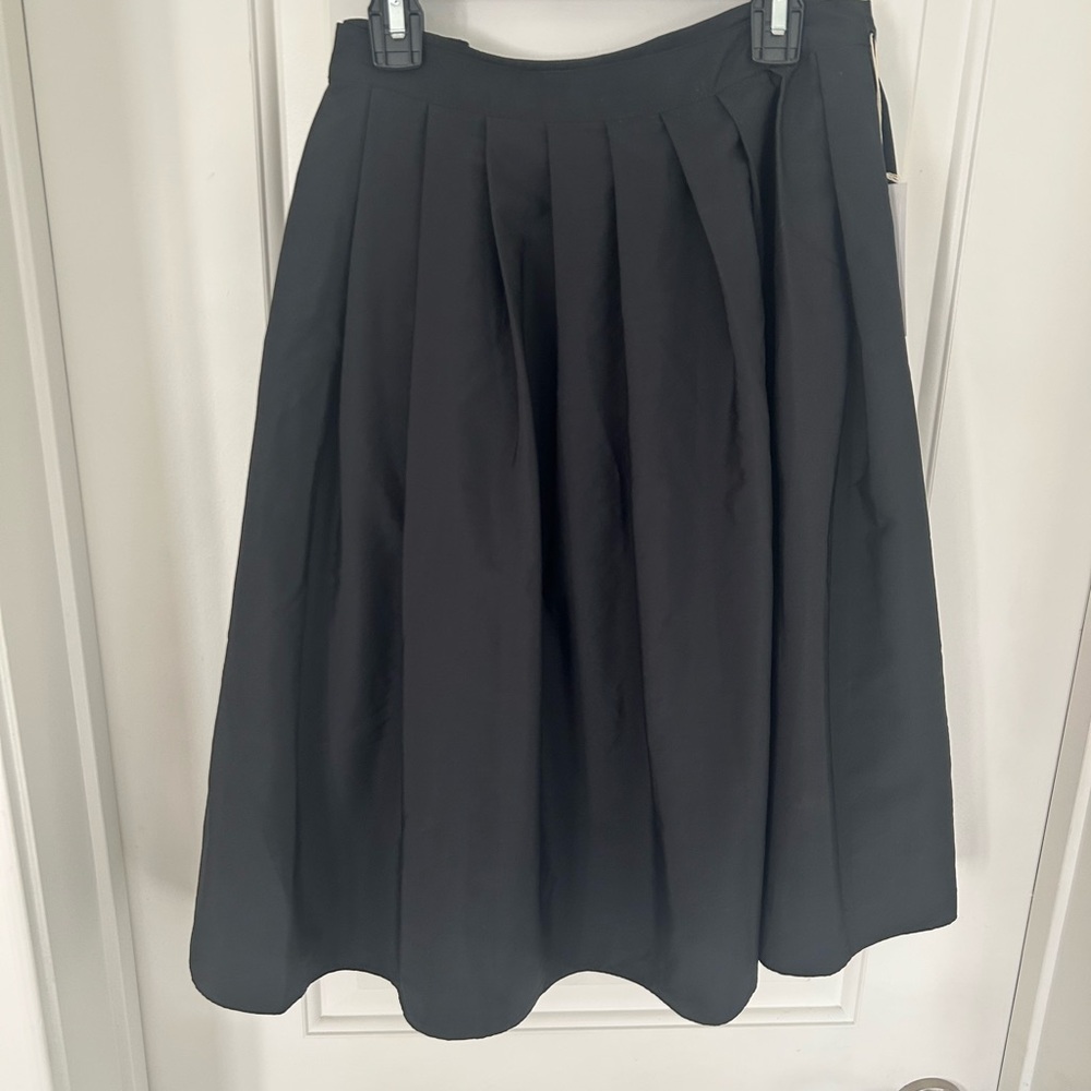 Elegant Black Pleated Skirt by Los Angeles Designer, Engle Roberts Size 8 NWT - Picture 2 of 5
